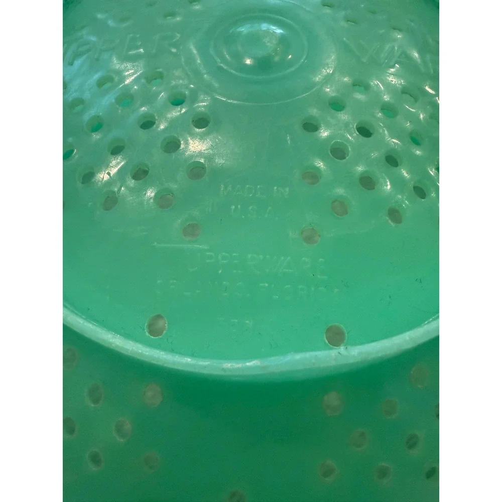 Vintage Green Strainer with White Grid Lid 339-2 516-8 USA